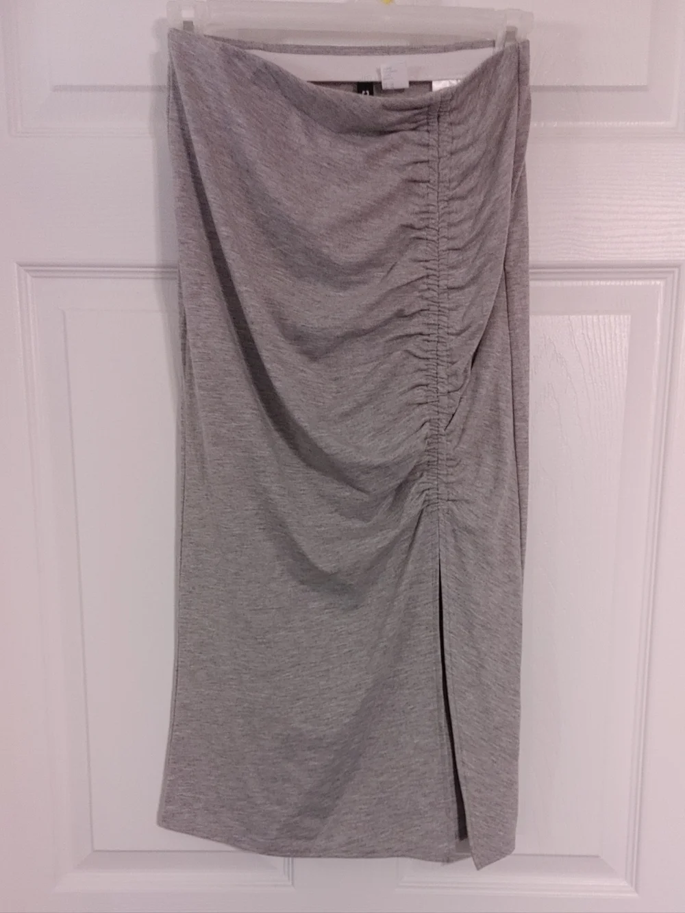 NWT H&M Divided Gray Ruched Midi Jersey Skirt with Front Slit Women's Size XS - Picture 3 of 5